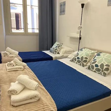 Airys B&B - Holiday House-2